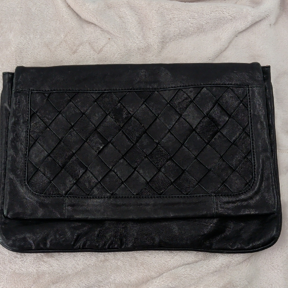 Large‎ Leather Black Woven Clutch